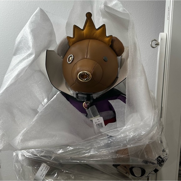 DISNEY X COACH Villains Evil Queen From Snow White Bear Collectible NWT - Picture 2 of 3